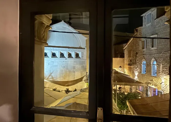 Old Town Apartamento *